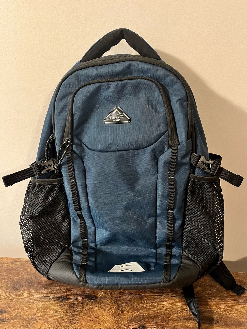 Highland Outdoor Blue Everyday Backpack 30L